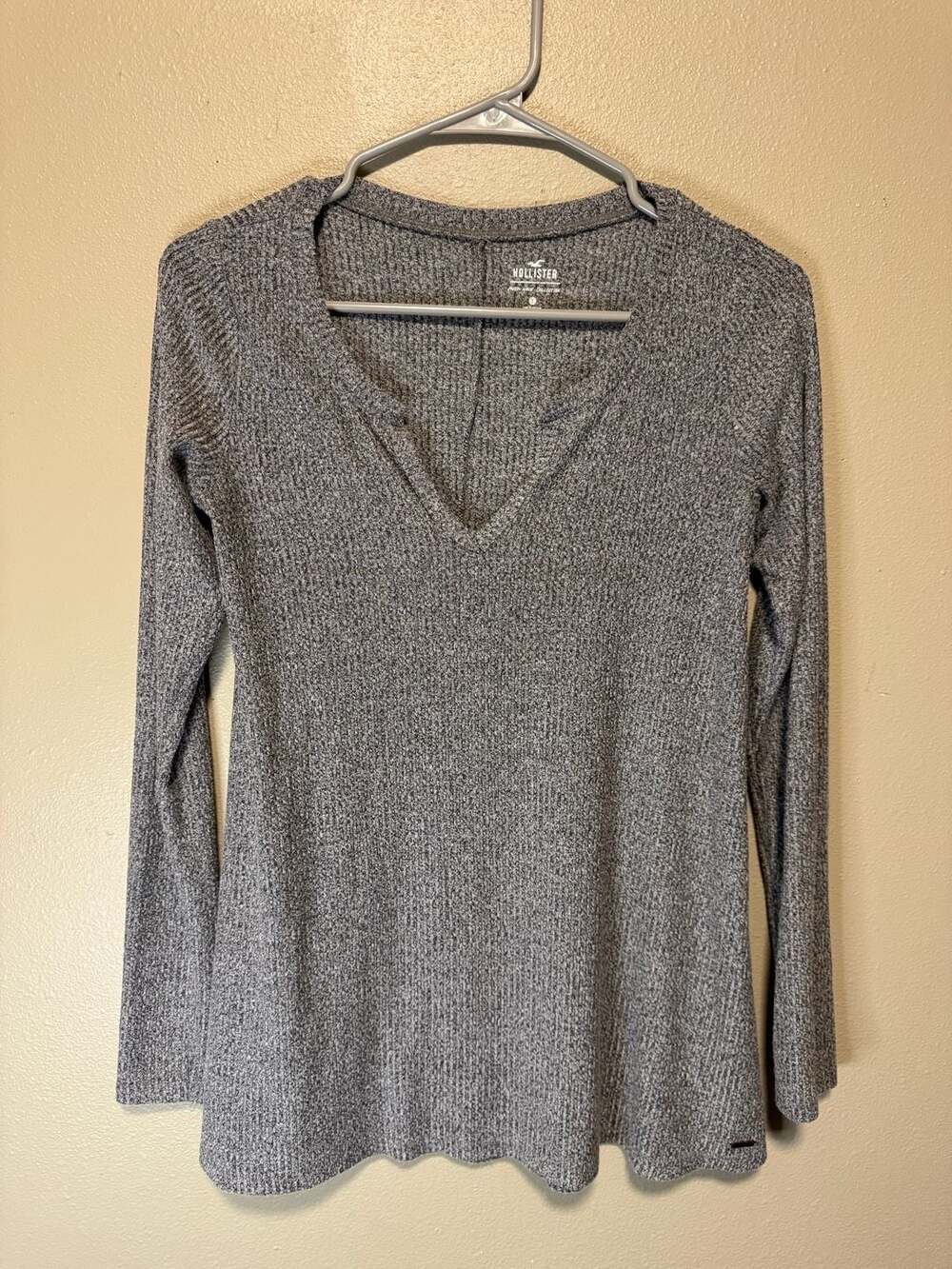 Hollister Split Neck Top Size S Marled Gray Long Sleeve